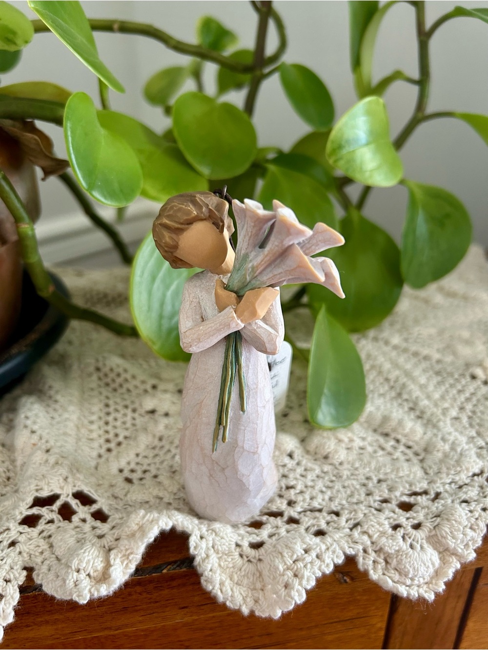 New with tags Willow Tree collection beautiful wishes girl figurine decoration